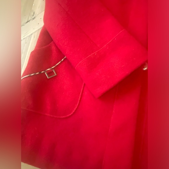 ❄️ Red coat -jacket with plaid accents. - Picture 7 of 12